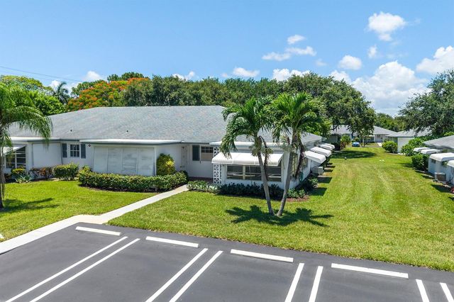 1210 S Drive Circle D, Delray Beach, FL 33445