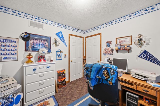 1518 Oakland Lane, Harrodsburg, KY 40330