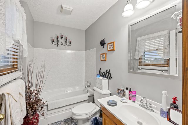 1518 Oakland Lane, Harrodsburg, KY 40330