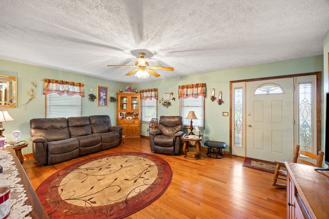 1518 Oakland Lane, Harrodsburg, KY 40330