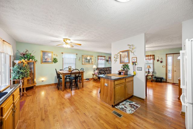1518 Oakland Lane, Harrodsburg, KY 40330