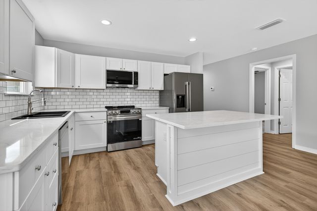 5327 B Kervin Road, Crestview, FL 32539