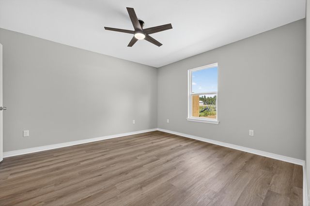 5327 B Kervin Road, Crestview, FL 32539