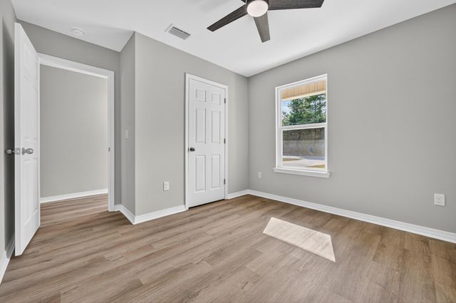 5327 B Kervin Road, Crestview, FL 32539