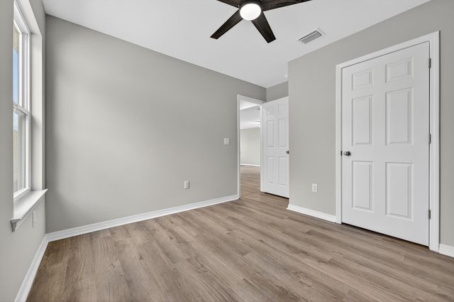 5327 B Kervin Road, Crestview, FL 32539