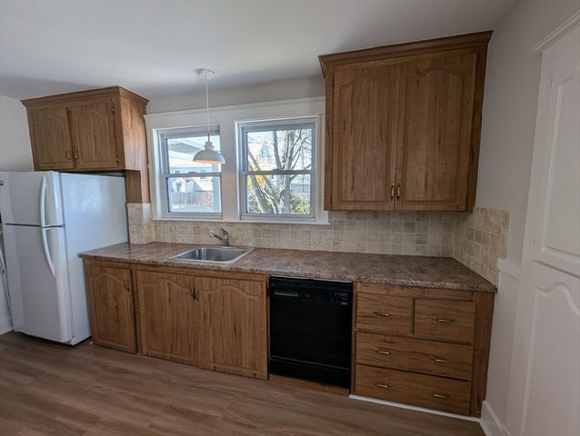37 Lafayette Place 2, Salem, MA 01970