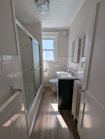 37 Lafayette Place 2, Salem, MA 01970