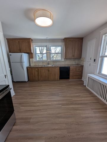 37 Lafayette Place 2, Salem, MA 01970