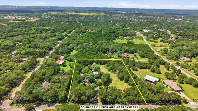 220 LARK LN, New Braunfels, TX 78132
