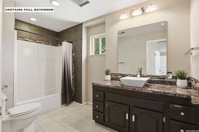 220 LARK LN, New Braunfels, TX 78132