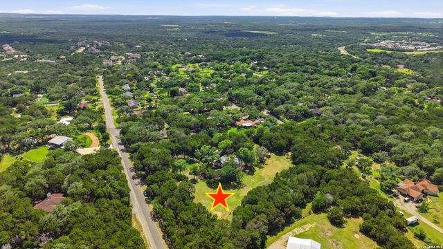 220 LARK LN, New Braunfels, TX 78132