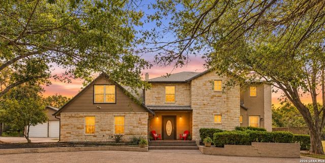220 LARK LN, New Braunfels, TX 78132