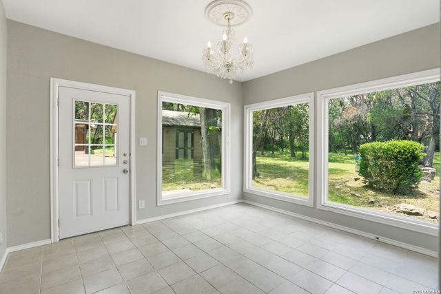 220 LARK LN, New Braunfels, TX 78132