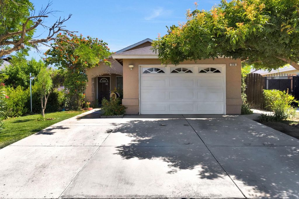 Image 1 of property listing at 319 Marie Street, Mendota, CA 93640