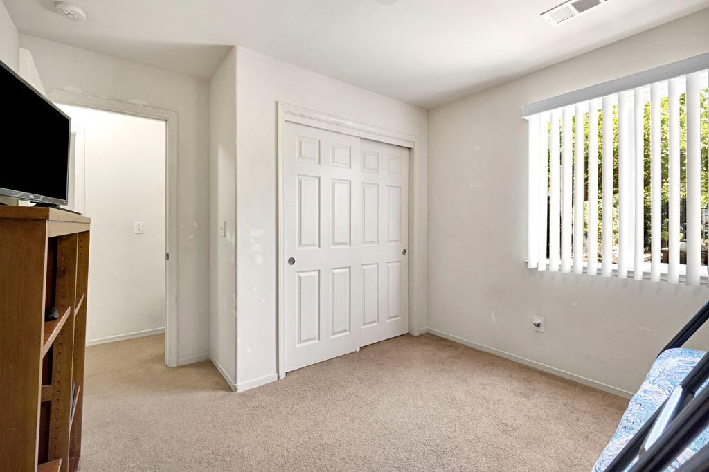 Image 17 of property listing at 319 Marie Street, Mendota, CA 93640