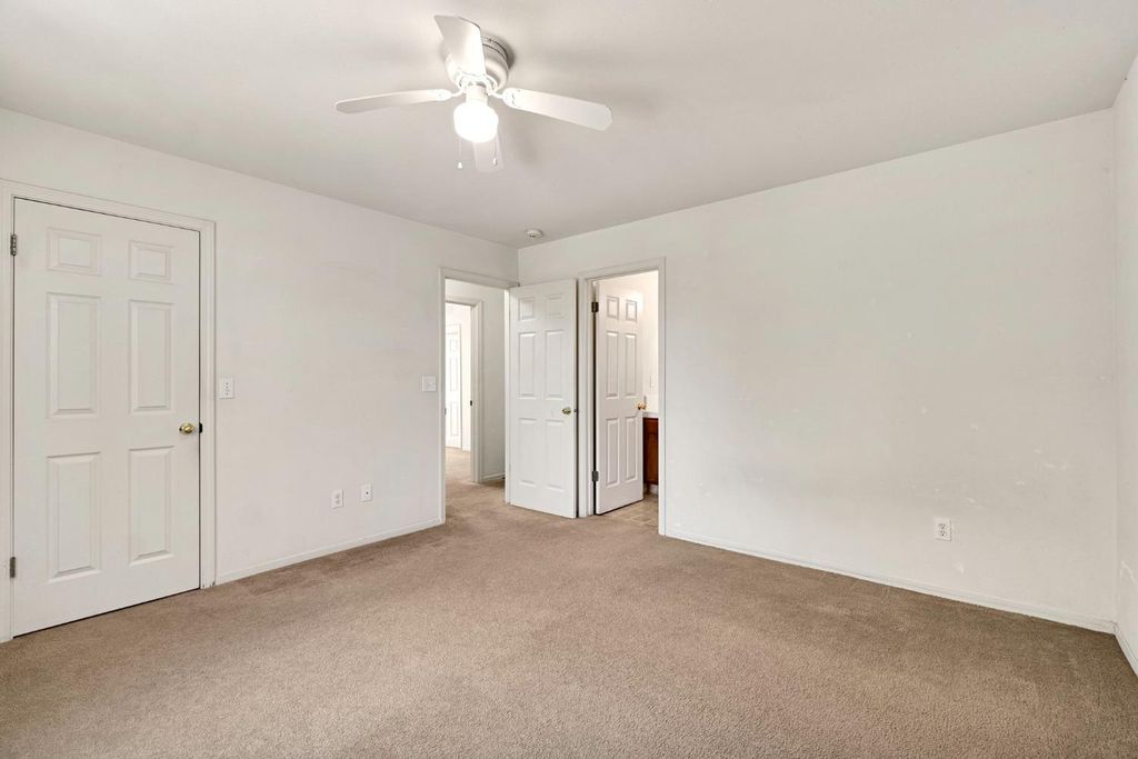 Image 21 of property listing at 319 Marie Street, Mendota, CA 93640