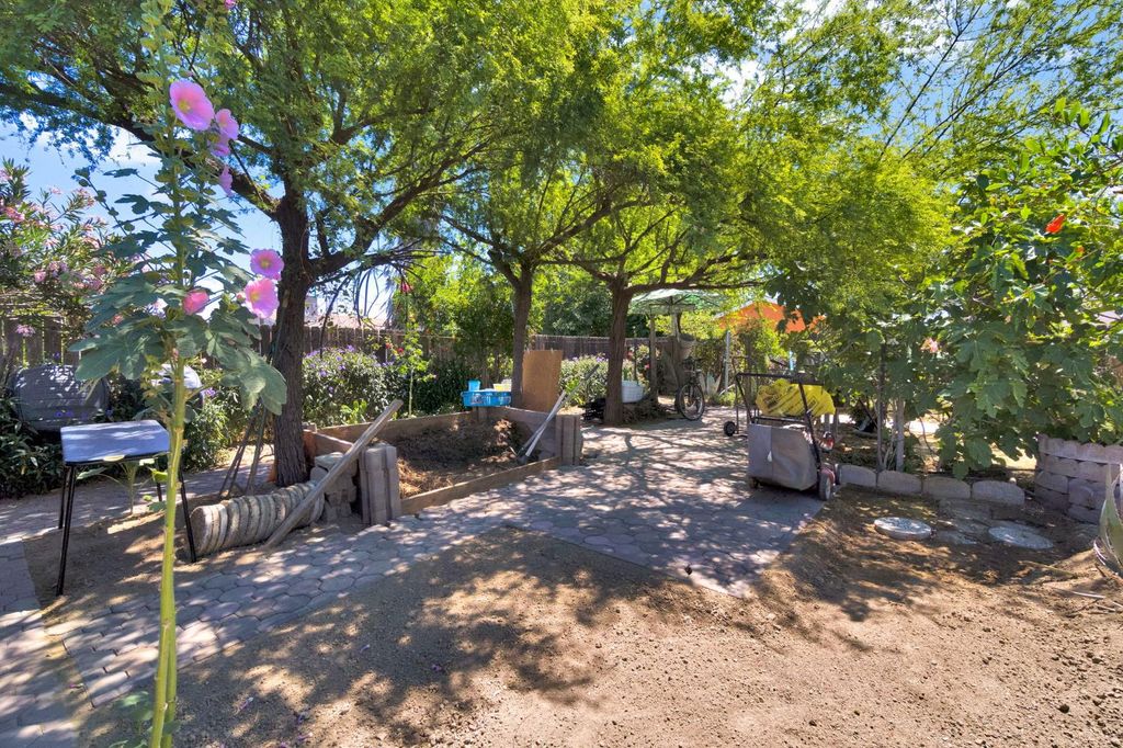 Image 26 of property listing at 319 Marie Street, Mendota, CA 93640
