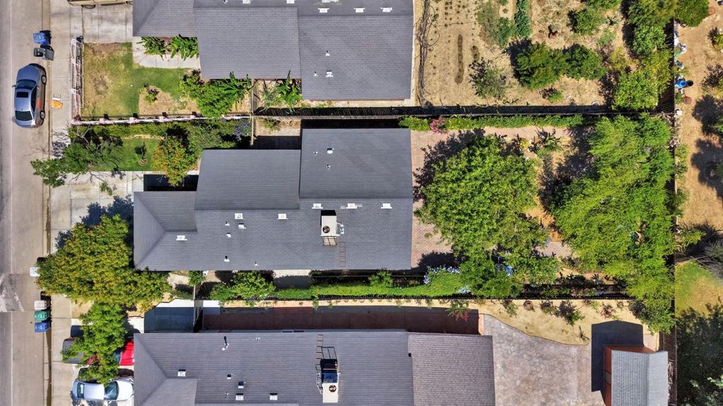 Image 32 of property listing at 319 Marie Street, Mendota, CA 93640