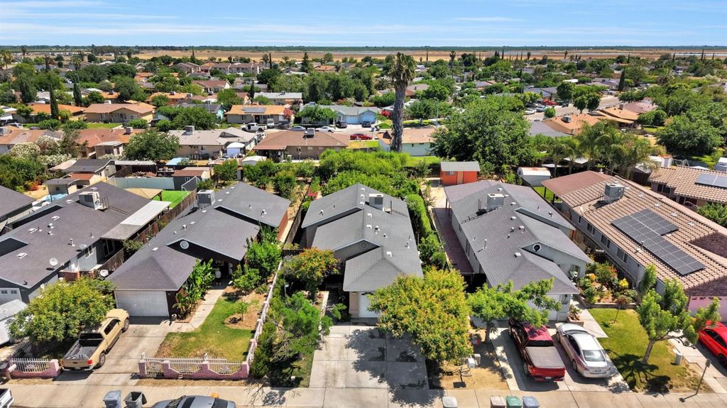 Image 34 of property listing at 319 Marie Street, Mendota, CA 93640