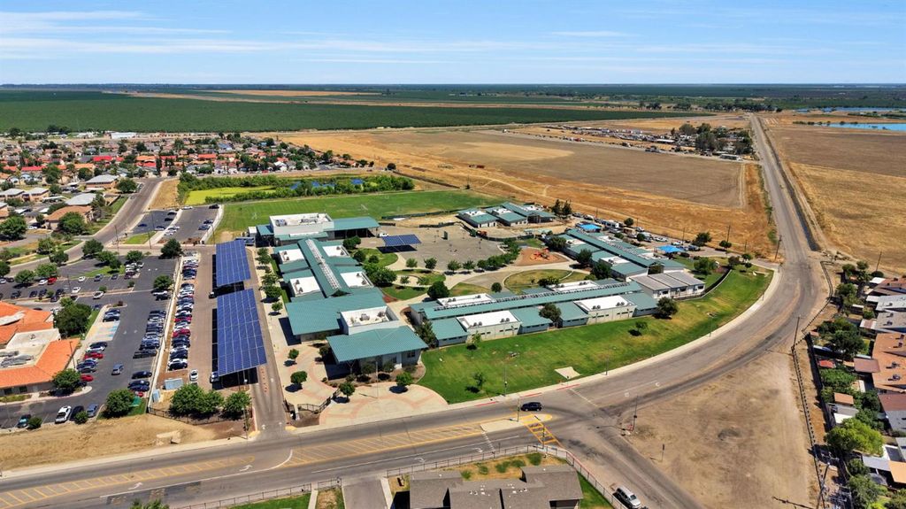 Image 37 of property listing at 319 Marie Street, Mendota, CA 93640