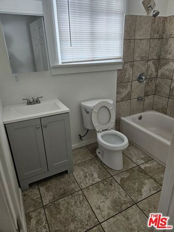 4044 Woodlawn Avenue, Los Angeles, CA 90011