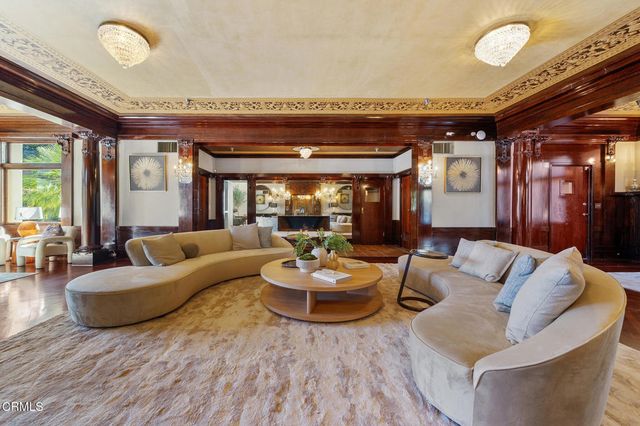 380 W Green Street, Pasadena, CA 91105