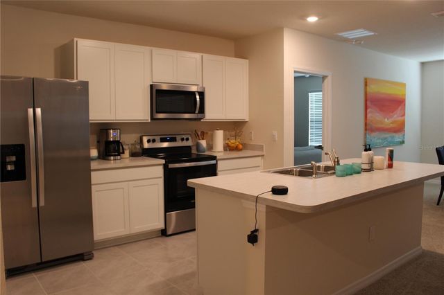 2917 CANARY LANE, Tavares, FL 32778