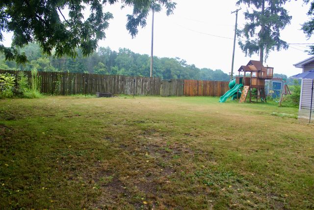 9737 S Sprinkle Road, Pavilion Twp, MI 49002