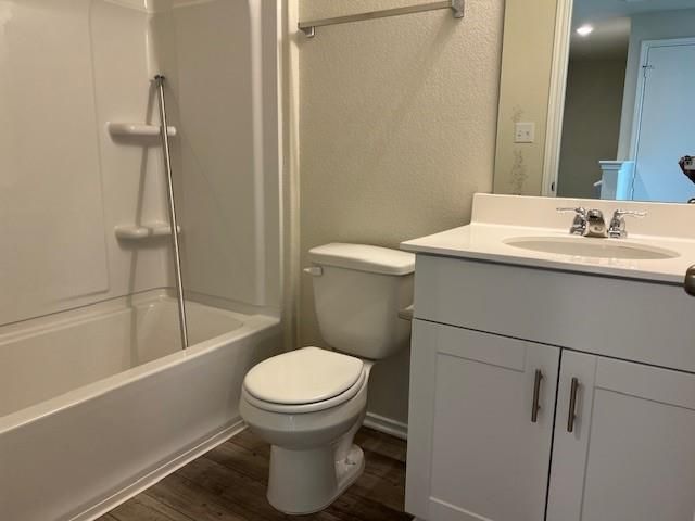 460 Papaya DR, Buda, TX 78610