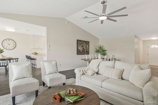 4026 Shorewood Dr, Pensacola, FL 32507