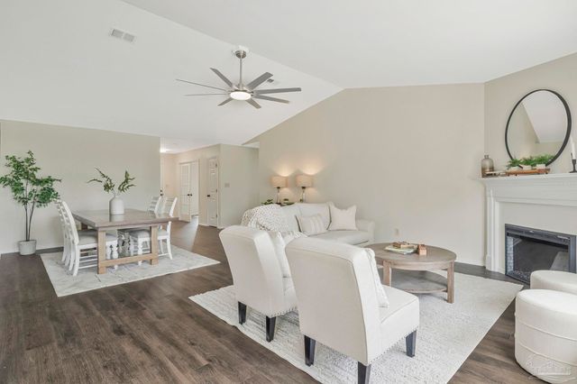 4026 Shorewood Dr, Pensacola, FL 32507