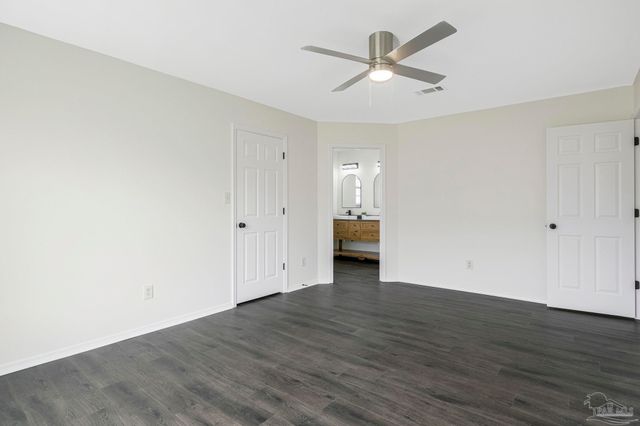 4026 Shorewood Dr, Pensacola, FL 32507