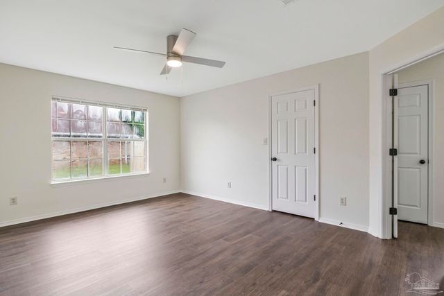 4026 Shorewood Dr, Pensacola, FL 32507