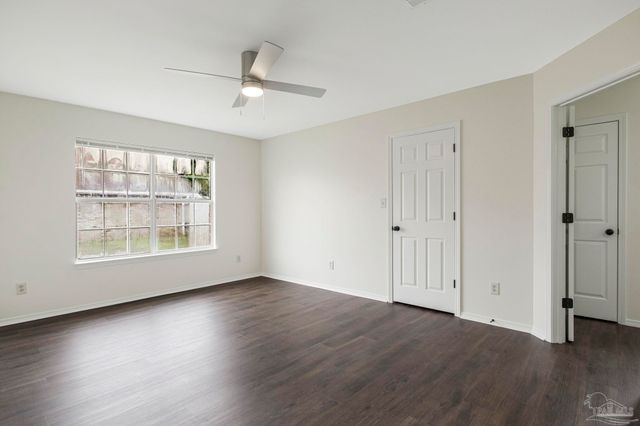 4026 Shorewood Dr, Pensacola, FL 32507