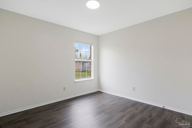 4026 Shorewood Dr, Pensacola, FL 32507