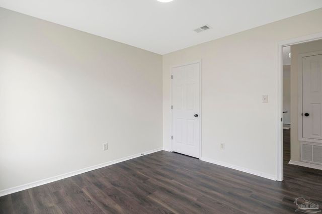 4026 Shorewood Dr, Pensacola, FL 32507