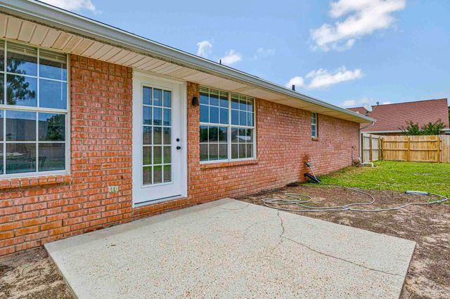 4026 Shorewood Dr, Pensacola, FL 32507