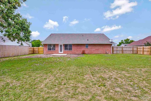 4026 Shorewood Dr, Pensacola, FL 32507