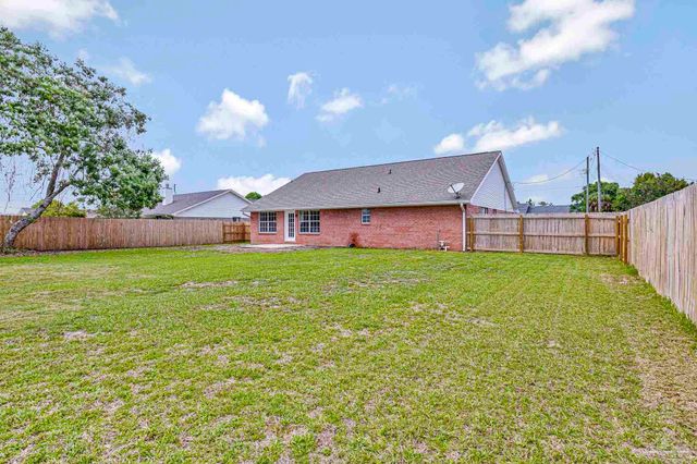 4026 Shorewood Dr, Pensacola, FL 32507