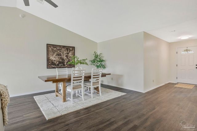 4026 Shorewood Dr, Pensacola, FL 32507