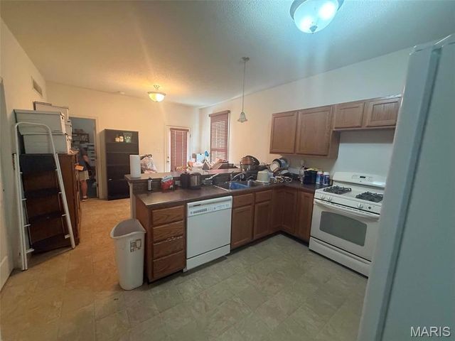 3405 Banner Street, St Charles, MO 63301