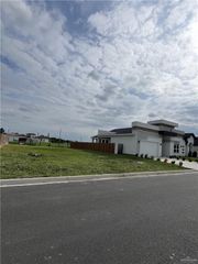 2720 E Conroe Road, Edinburg, TX 78542