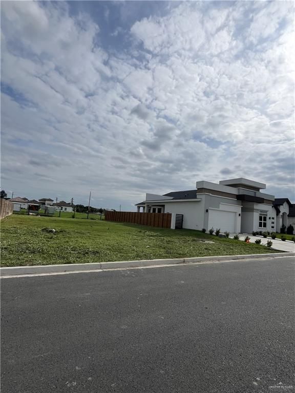 2720 E Conroe Road, Edinburg, TX 78542