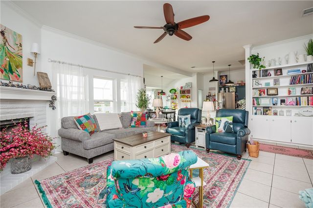 14846 Dasmarinas Dr, Corpus Christi, TX 78418