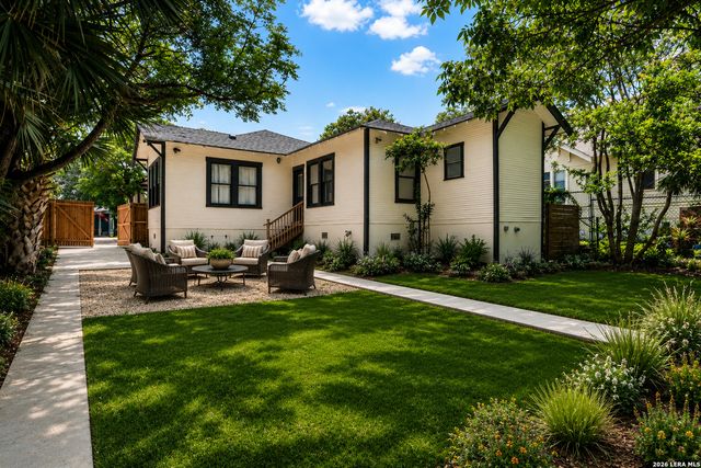 407 E COURTLAND PL, San Antonio, TX 78212