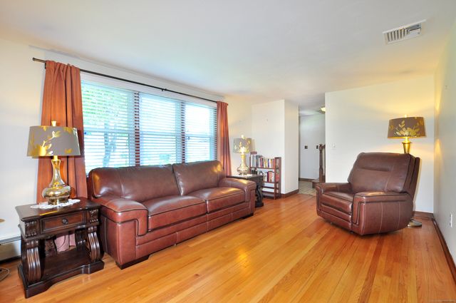72 Brookview Road, Windsor, CT 06095