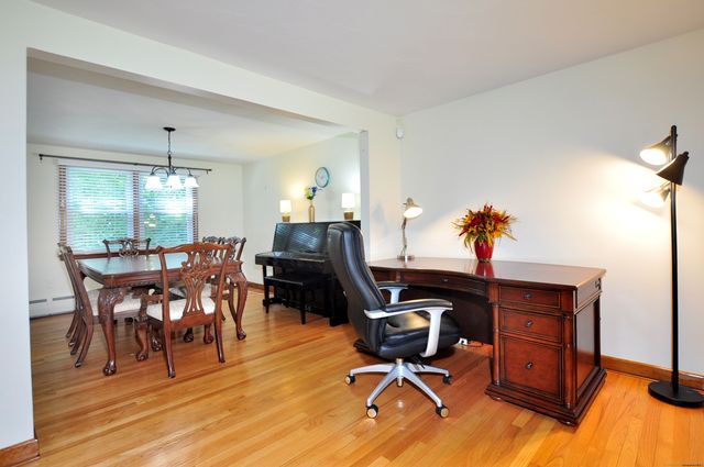 72 Brookview Road, Windsor, CT 06095
