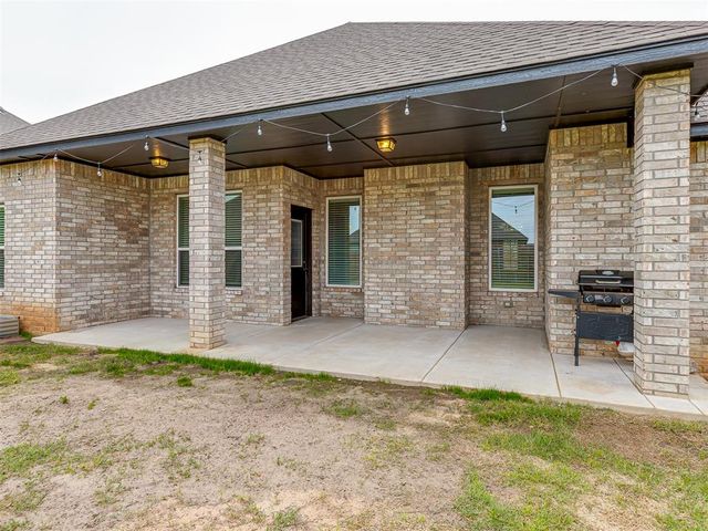 12013 SW 51st Street, Mustang, OK 73064