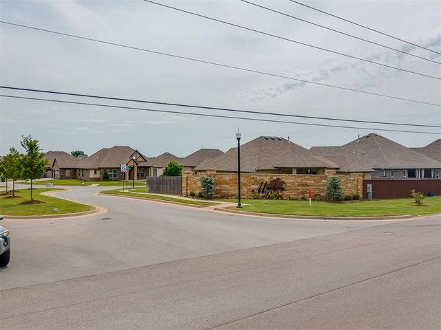 12013 SW 51st Street, Mustang, OK 73064