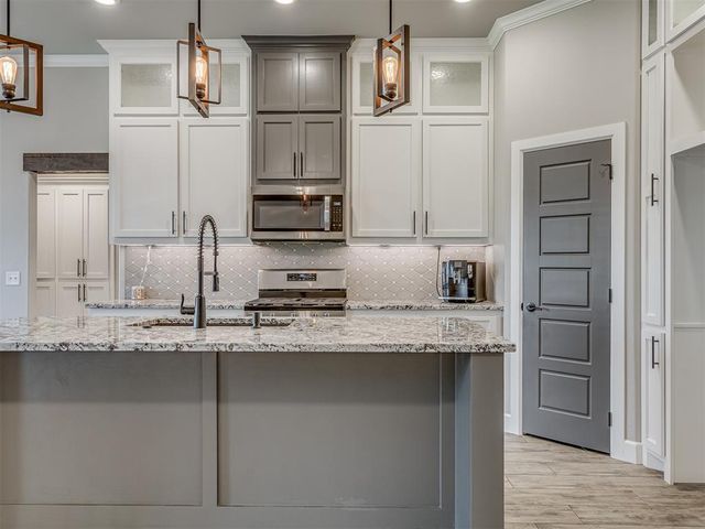 12013 SW 51st Street, Mustang, OK 73064